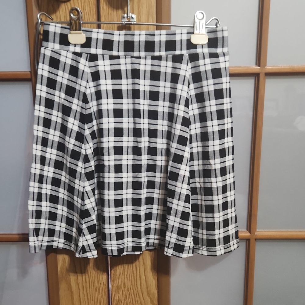 Divided By H&M Black and White Skater Skirt Mini